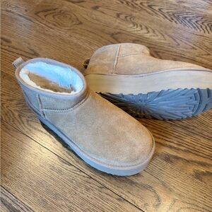 UGG platform booties - Tan